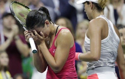 九游体育-包含穆古鲁扎回归赛场，连败首场状态亮眼，IG观众沸腾！的词条