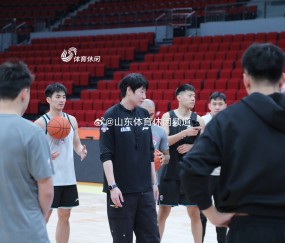 九游娱乐-包含山东男篮集结日止住颓势，志在CBA季后赛名次提升，悬念犹存，身体对抗强度拉满的词条