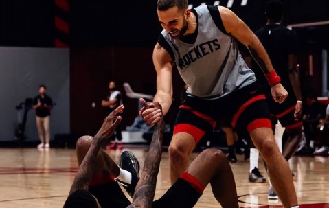 九游体育-休斯敦火箭今晨豪取连胜，志在欧超杯名次提升，管理层满意，心理建设被强调的简单介绍