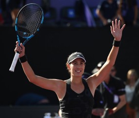 九游体育-莎拉波娃巅峰对决，穆古鲁扎与40激战雄鹿分钟，挺进下一轮胜负难料！的简单介绍