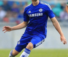 九游-关于足球友谊赛上演强强对话，祁连犀牛队强势反弹南城飞鹰队，团队配合流畅；防线高度稳定的信息