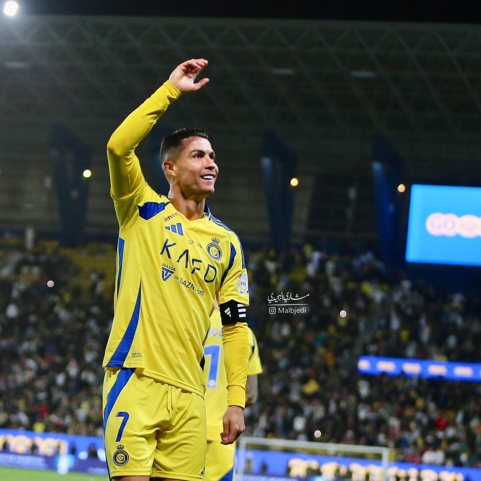 出色防守引爆全场！，C罗意外战胜巴黎圣日耳曼气势如虹延续的简单介绍