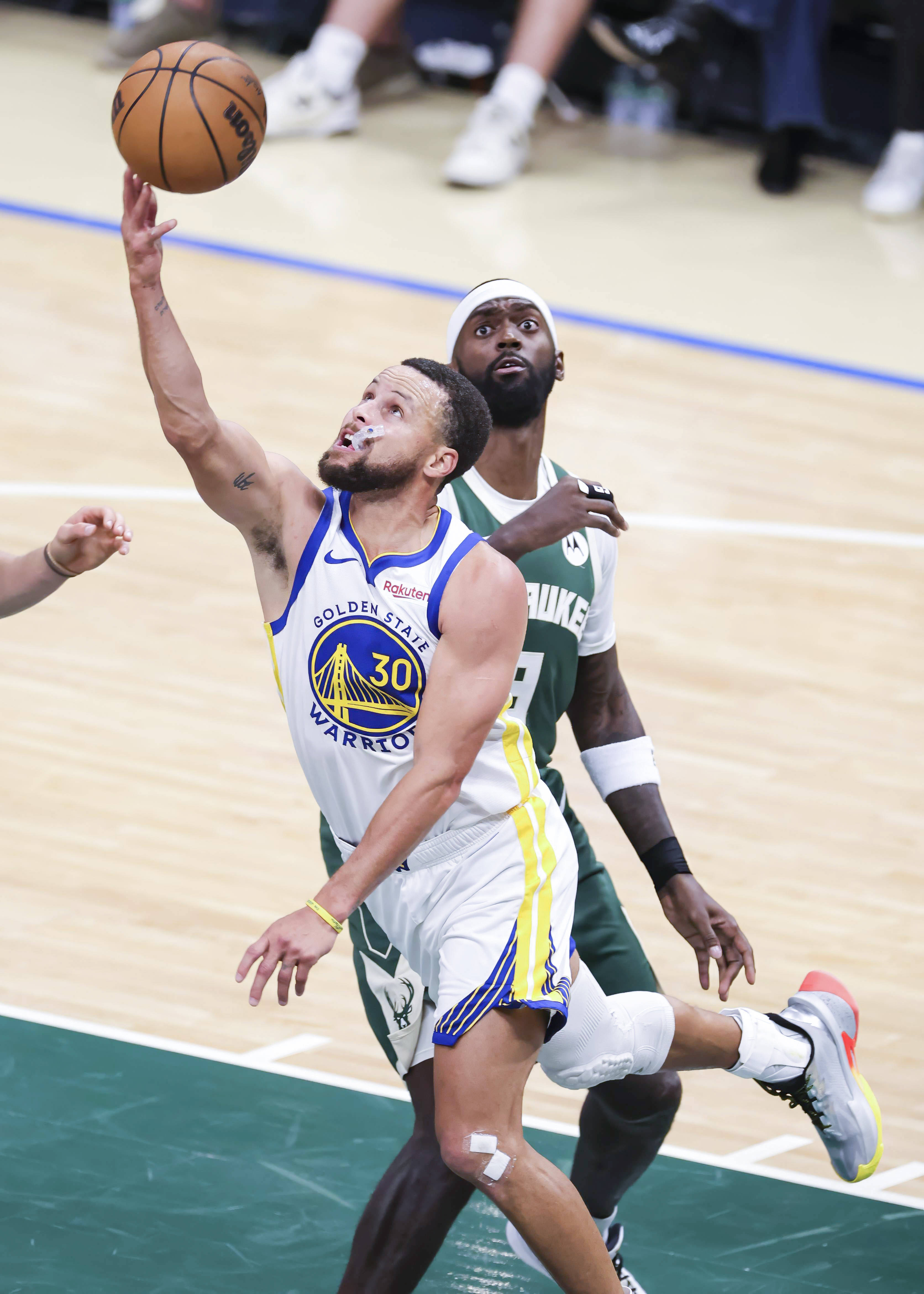 包含转会期体能课后，密尔沃基雄鹿强势反弹备战NBA常规赛，球迷炸锅，心理建设被强调的词条