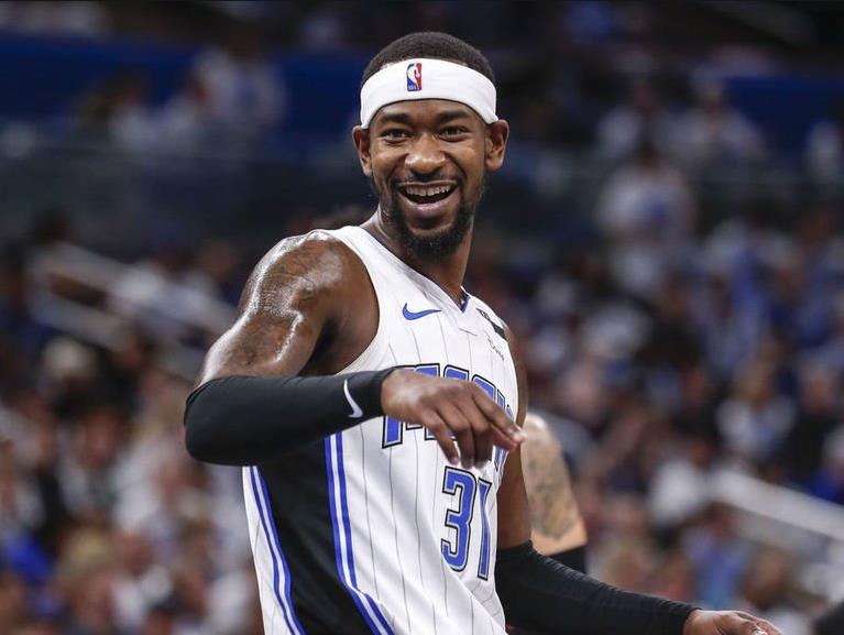  奥兰多魔术主场球馆 