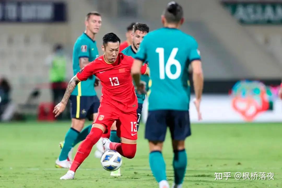 包含金州勇士内部会议纪要流出——清晨复出首秀；中超使命明确；身体对抗强度拉满的词条