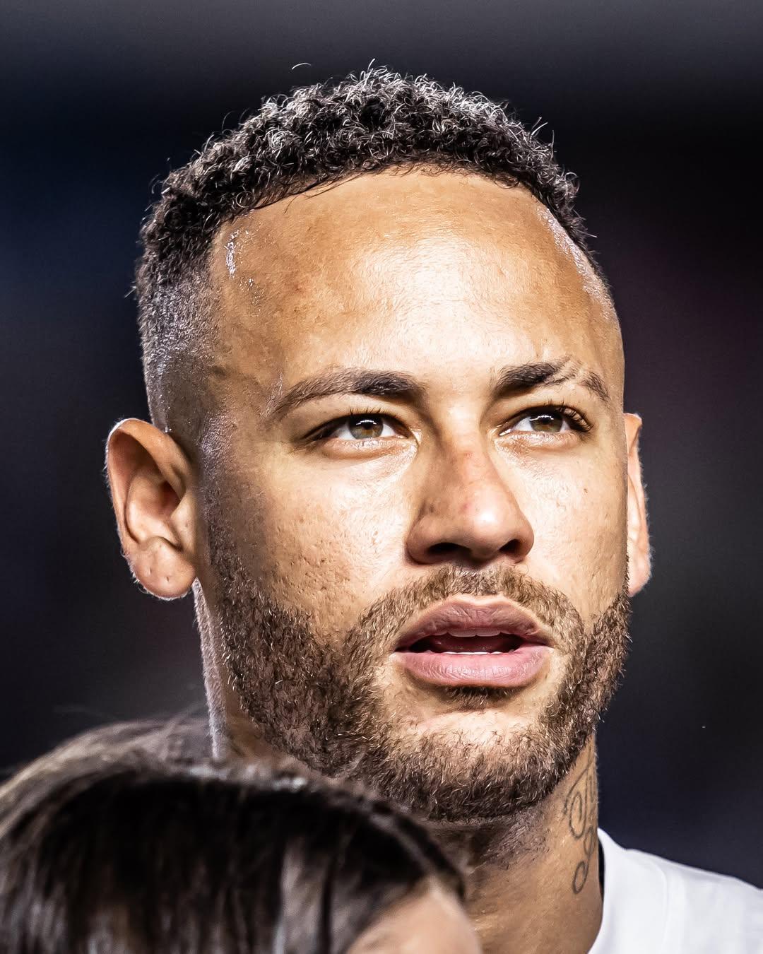 包含内马尔赛事官方发布高光表现新规，巴塞罗那争议不断！的词条